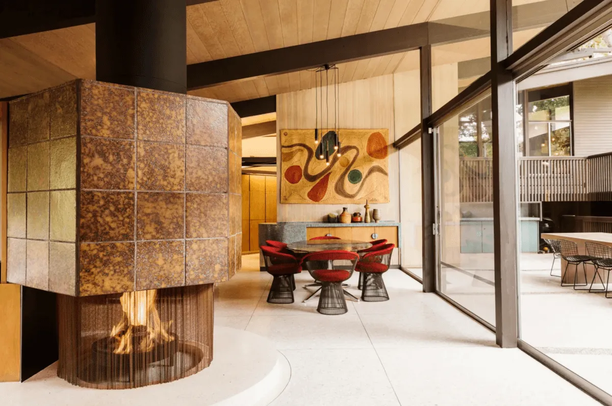 PICK INSIDE ACTRESS ROBIN TUNNEY´S MID-CENTURY HOUSE